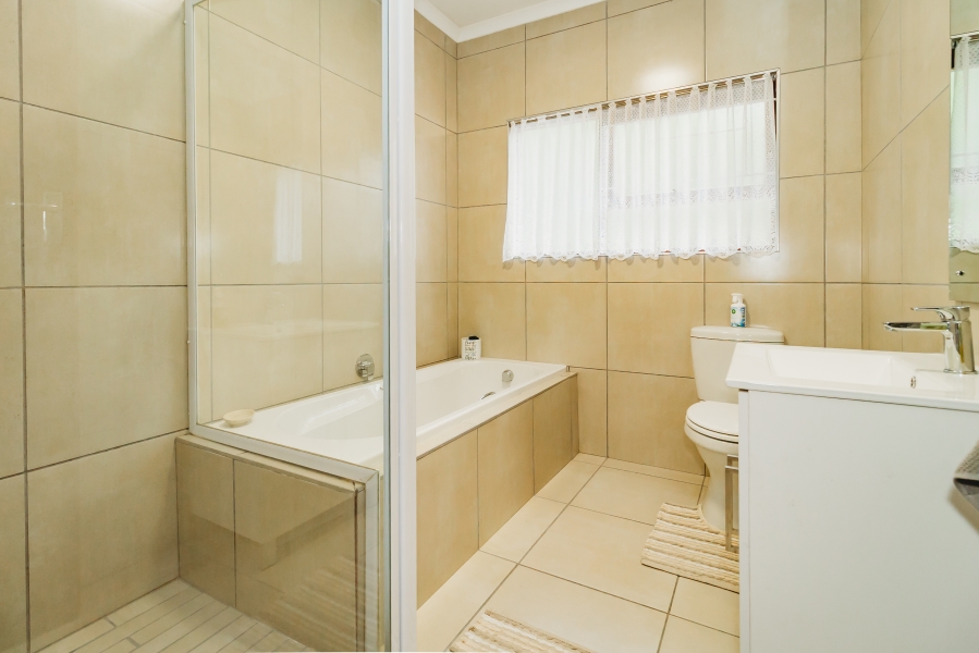 3 Bedroom Property for Sale in Denver Park Western Cape